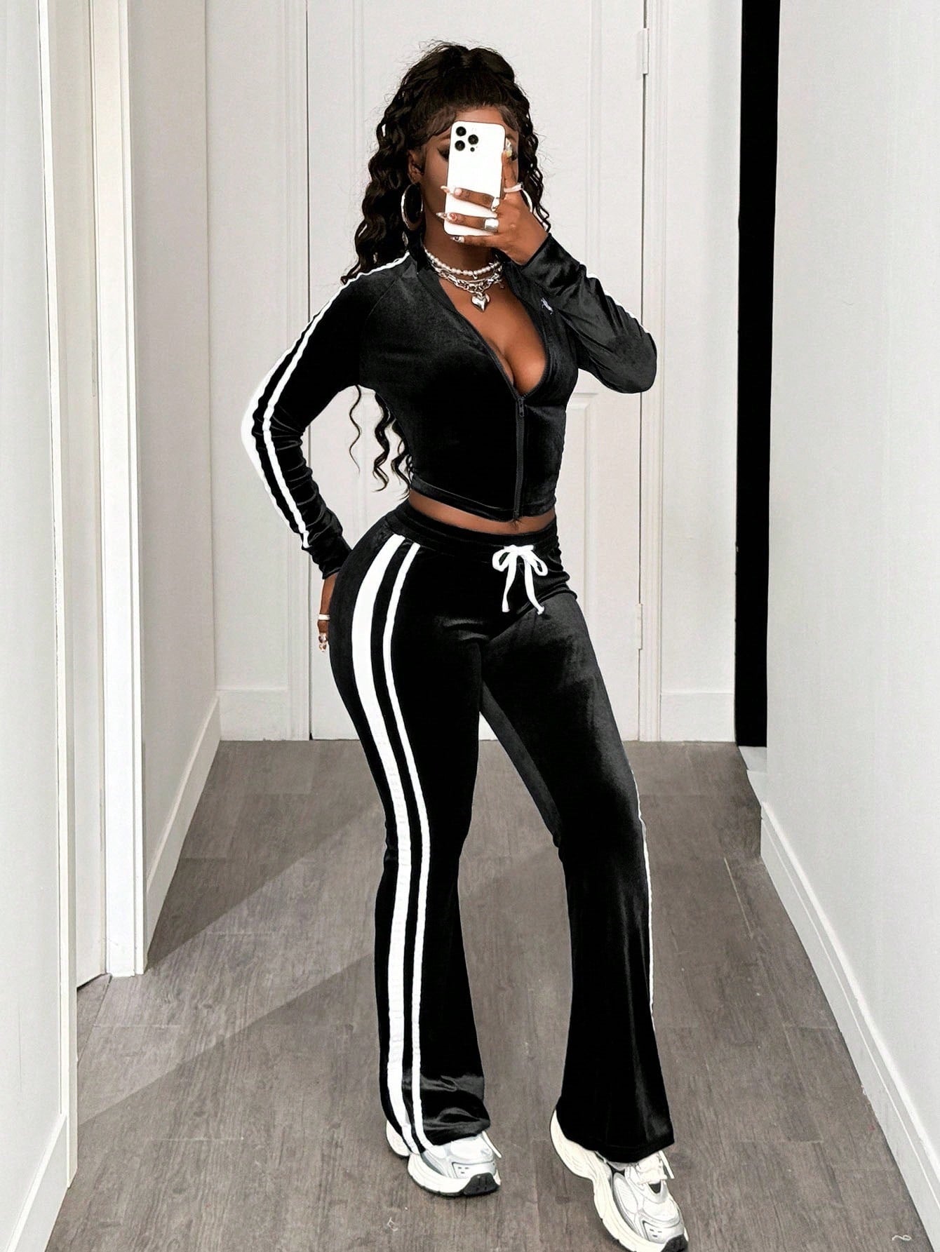 K25L1857 Side Stiped Velour Two Piece Set Women Casual Zipper Long Sleeve Crop Top+Drawstring Pants