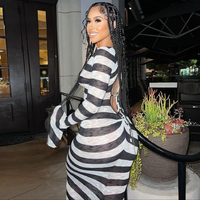 Z13245 Black and White Striped Spring Summer Dress Woman Elegant Sexy Flare Sleeve Deep V Backless Long Dresses