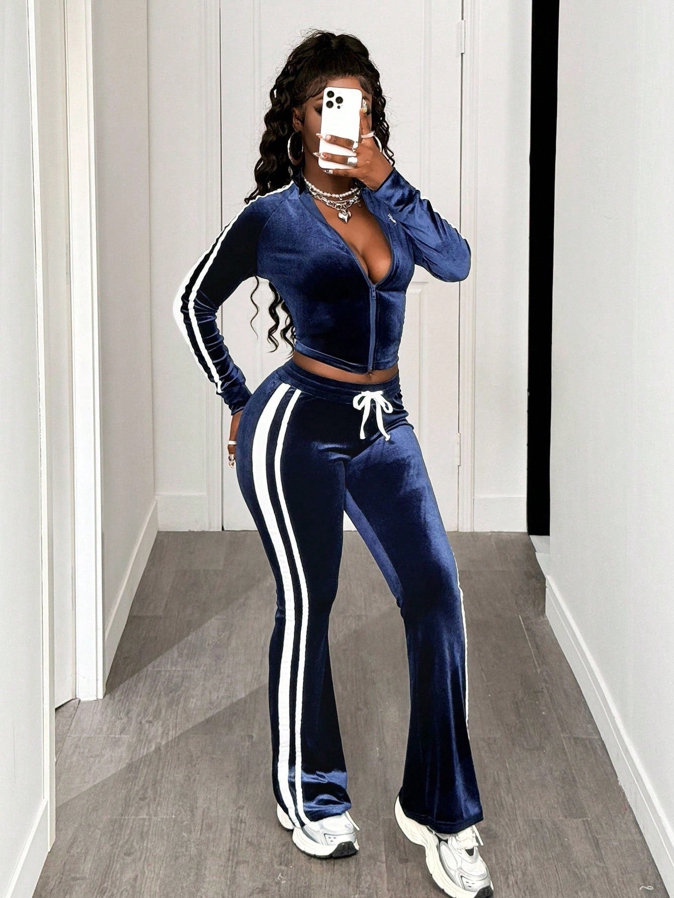 K25L1857 Side Stiped Velour Two Piece Set Women Casual Zipper Long Sleeve Crop Top+Drawstring Pants