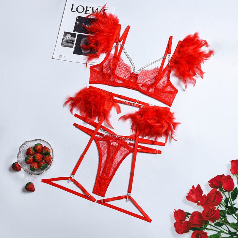 0200 Three-PointFun Suit Lace Feather Exotic Sets Women Sexy Lingerie Garter Kit Chain Panty Perspective