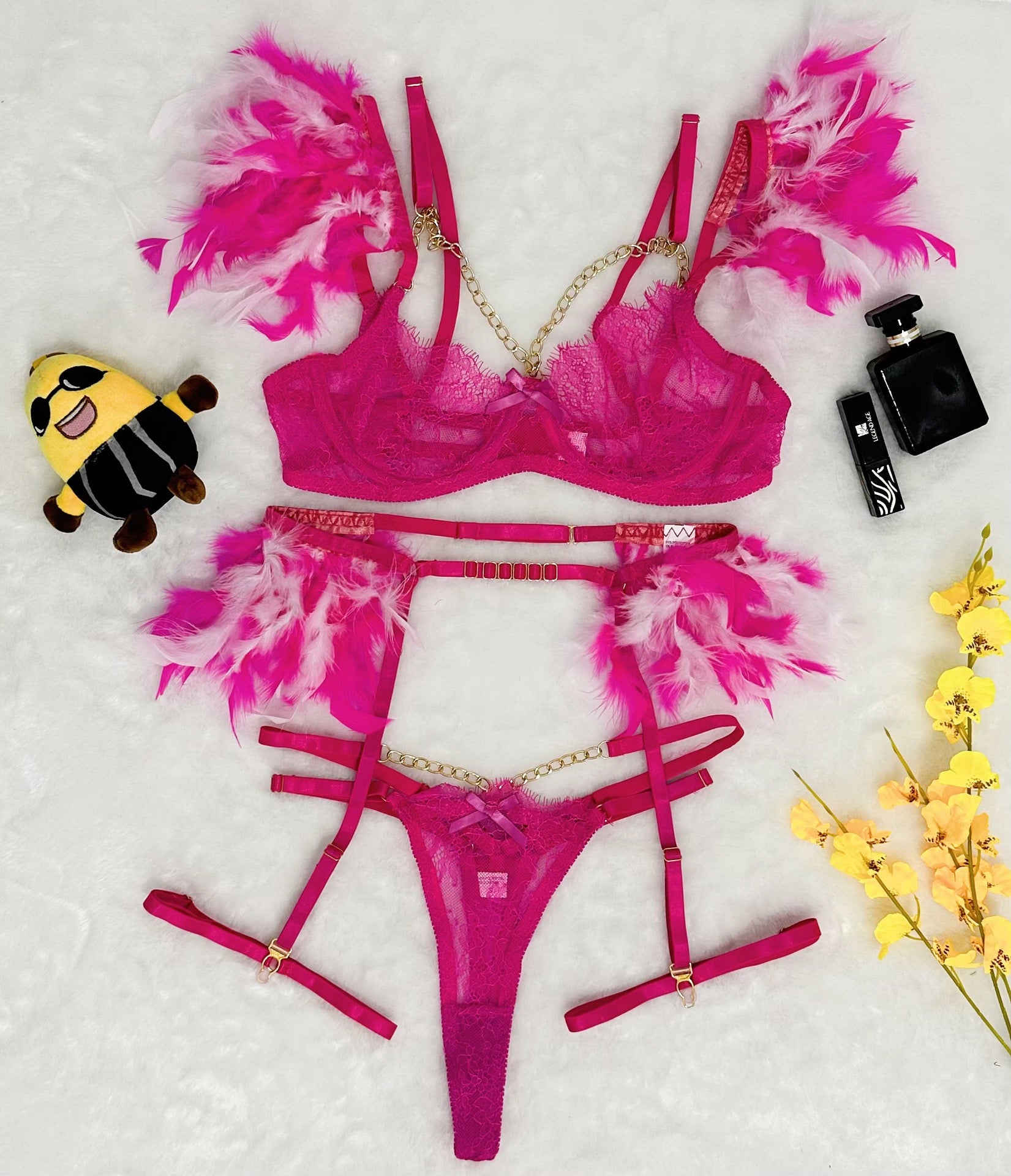 0200 Three-PointFun Suit Lace Feather Exotic Sets Women Sexy Lingerie Garter Kit Chain Panty Perspective